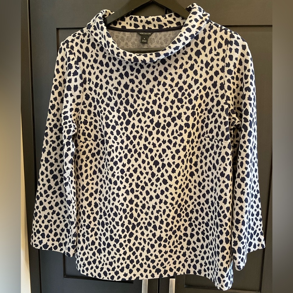 🐆🤍 Ann Taylor Leopard Print Boxy LongSleeve Cowl Neck Cream & Black Top M EUC